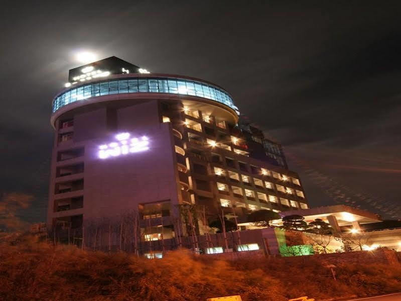 Wiz Hotel باجو المظهر الخارجي الصورة