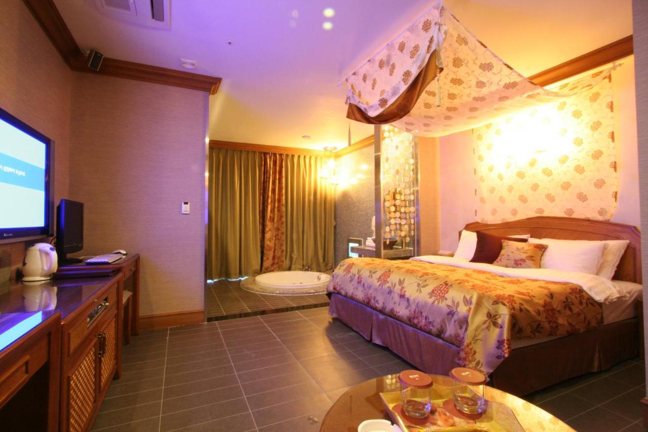 Wiz Hotel باجو المظهر الخارجي الصورة